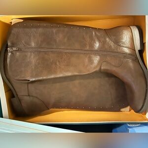 Girl boots